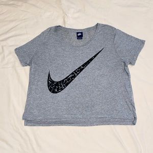 Gray Nike Top Size Medium